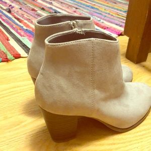 Cutie little booties